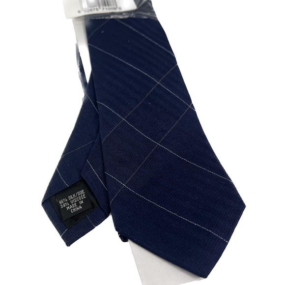 Calvin Klein Classic Silk Blend Tie - Picture 1 of 4